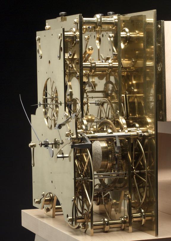 Mouvement de la Regulator Clock de Benjamin Vulliamy (1760) de la collection du Science Museum Group, publiée sous licence Creative Commons Attribution-NonCommercial-ShareAlike 4.0 International- CC BY-NC-SA 4.0 )